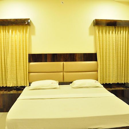 Pai Residency Hotel Hospet Ngoại thất bức ảnh