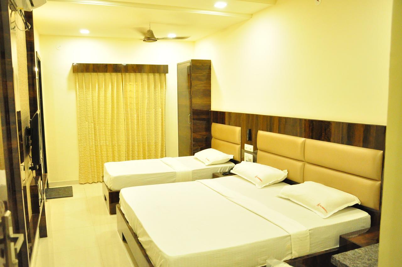 Pai Residency Hotel Hospet Ngoại thất bức ảnh
